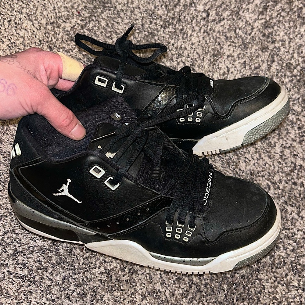 SIZE 5.5YOUTH NIKE AIR JORDAN FLIGHT 23’S